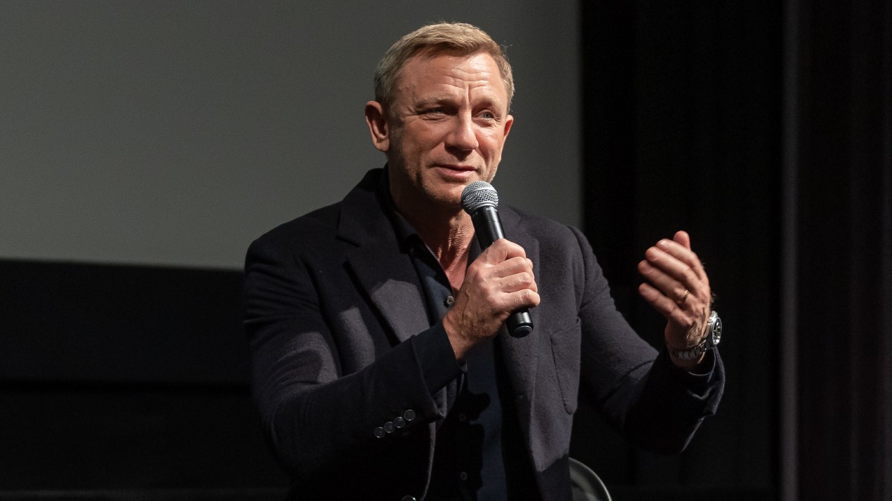 Daniel Craig shares how Hugh Jackman helped him deal with fame