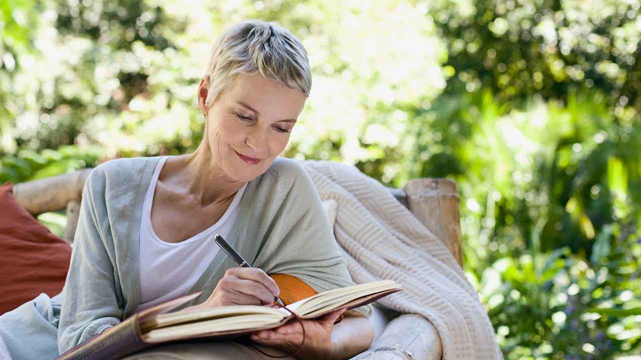 Four ways to improve health through journalling