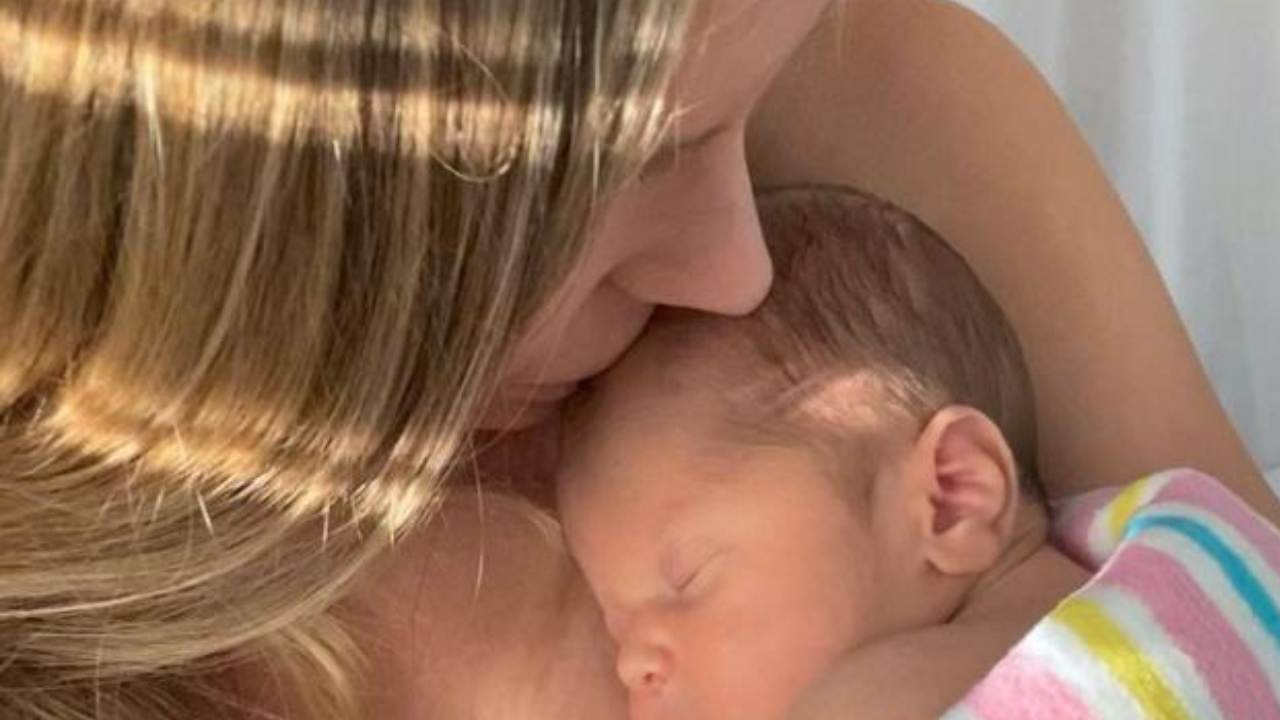 "Welcome to the world": Jennifer Hawkins reveals new baby