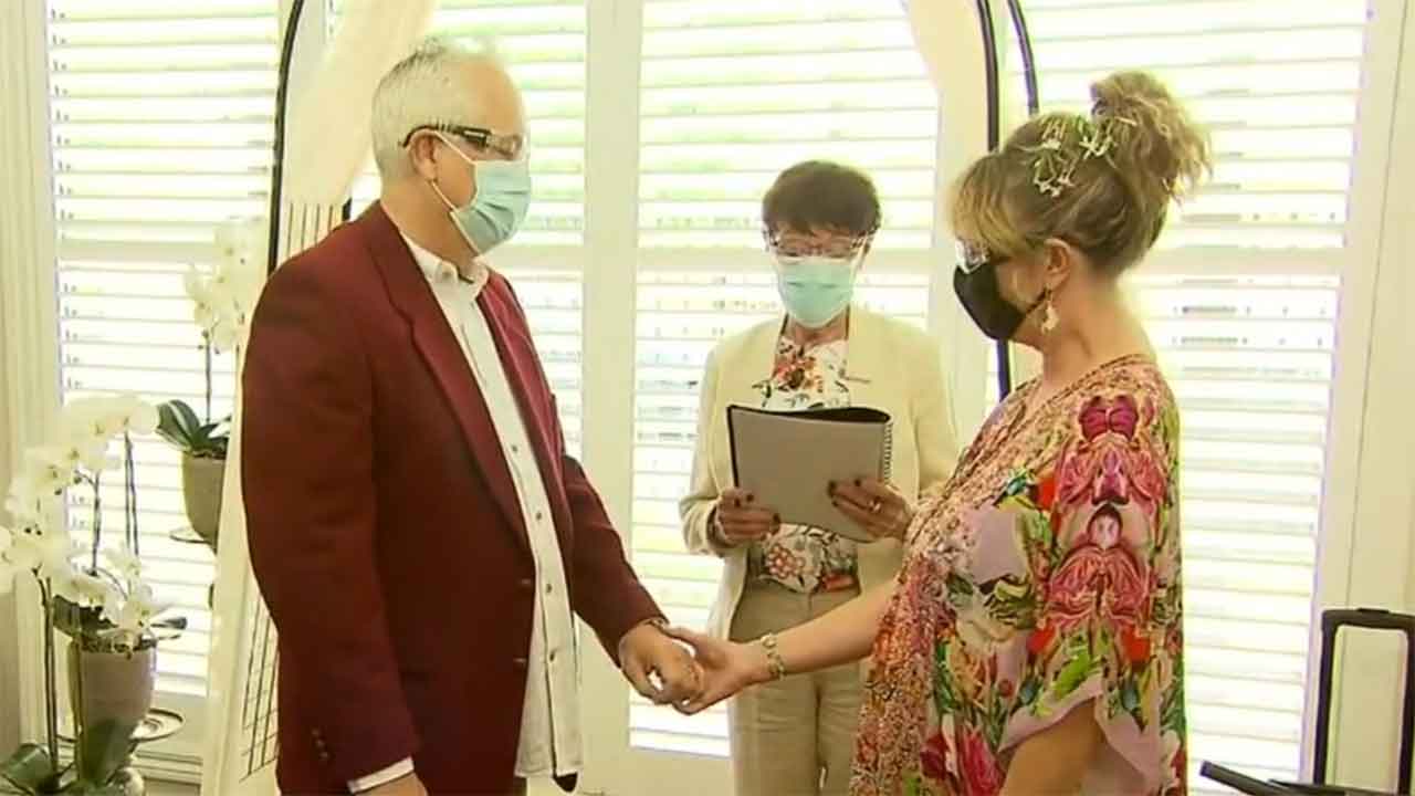 Couple wed in aged-care home for heartwarming reason