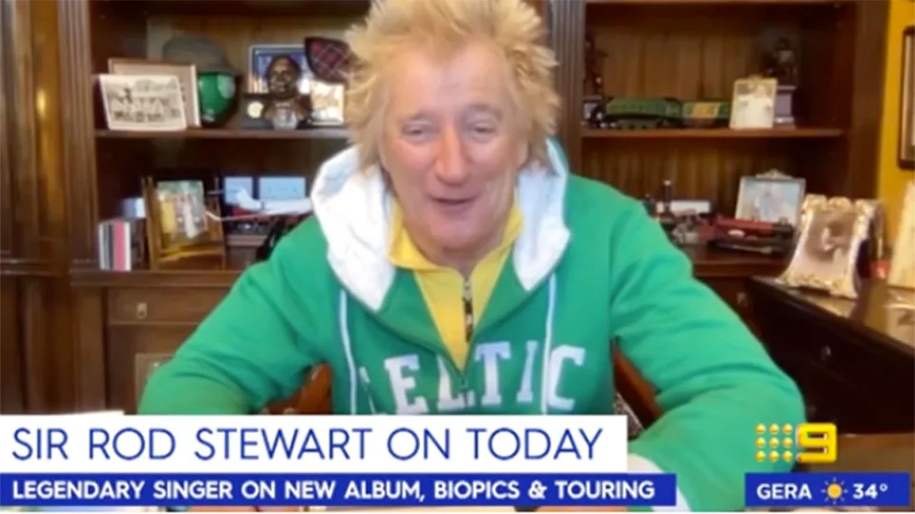 "Show the viewers!" Rod Stewart outs Richard Wilkins