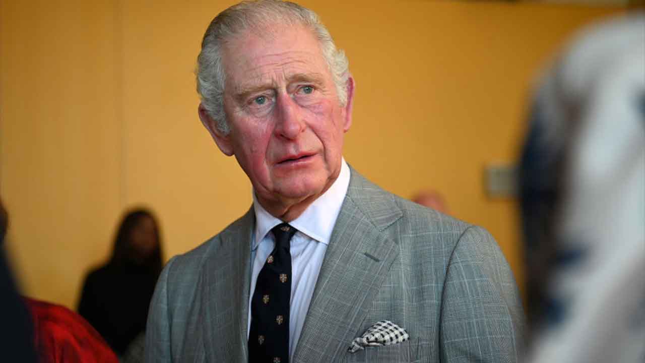 Prince Charles “calls in lawyers”