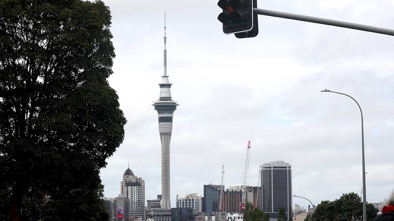 As Aucklanders anticipate holiday trips, Māori leaders ask people to stay away from regions with lower vaccination rates