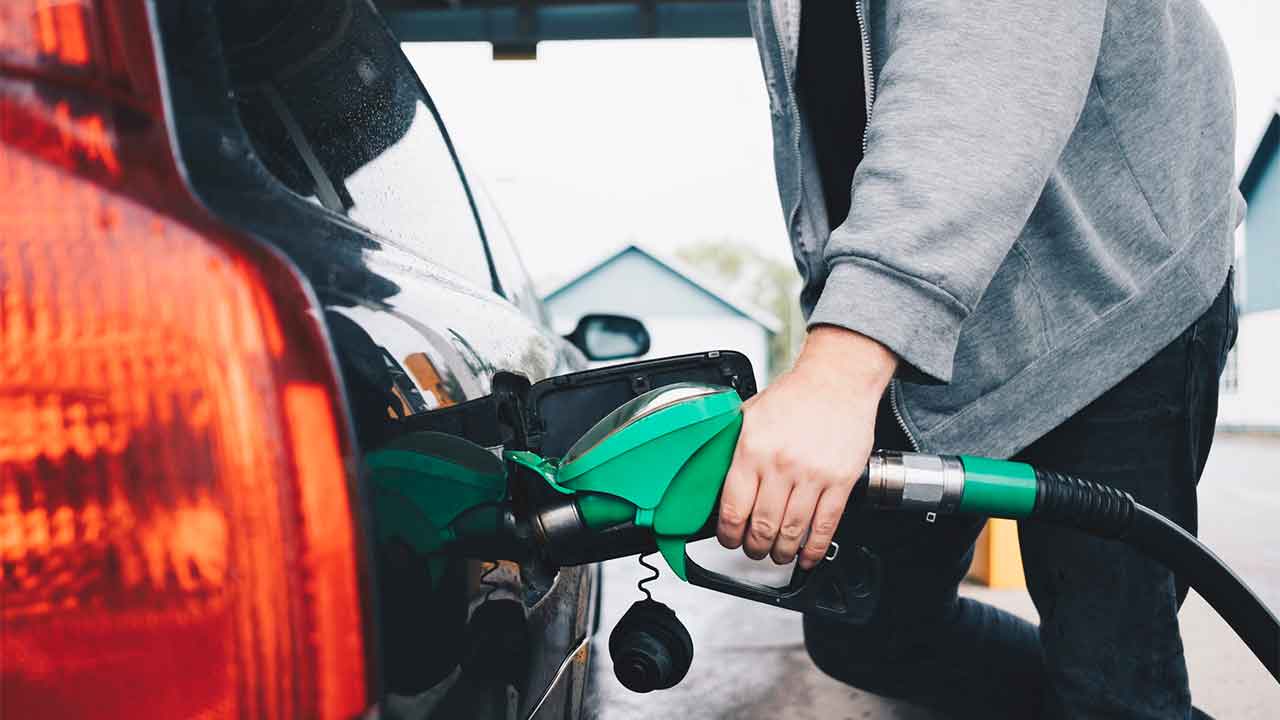 10 ways to get better fuel mileage – and pay less at the pumps