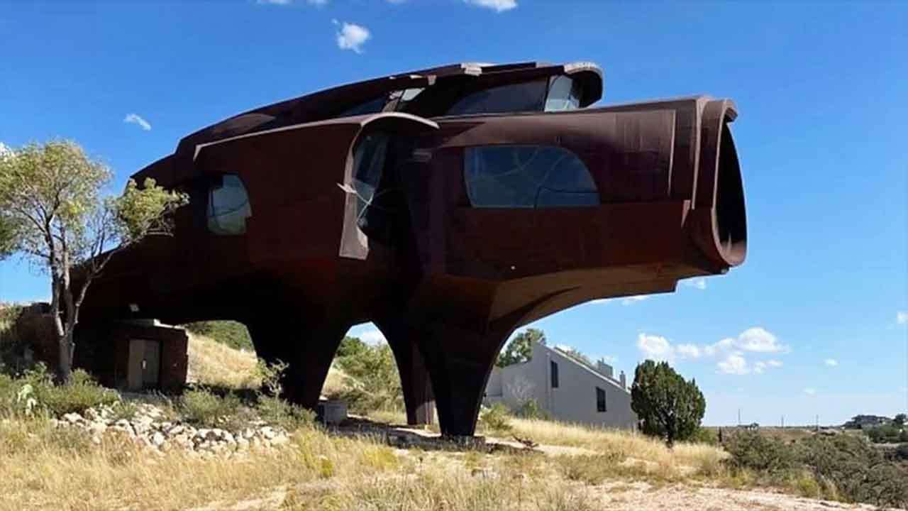 “There’s nothing like it”: Unique ‘sculpture’ house hits the market