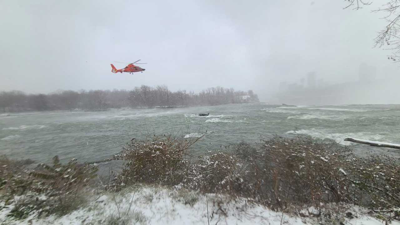 Woman dies after her car is swept into river near Niagara Falls