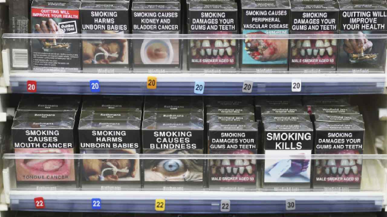 Health experts call for government ban on the sale of cigarettes and other tobacco products