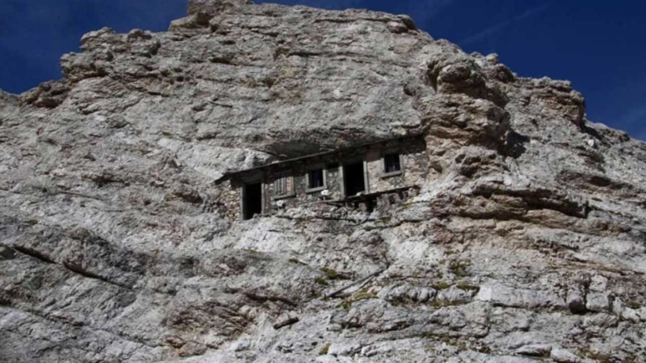 New contender for loneliest house in the world