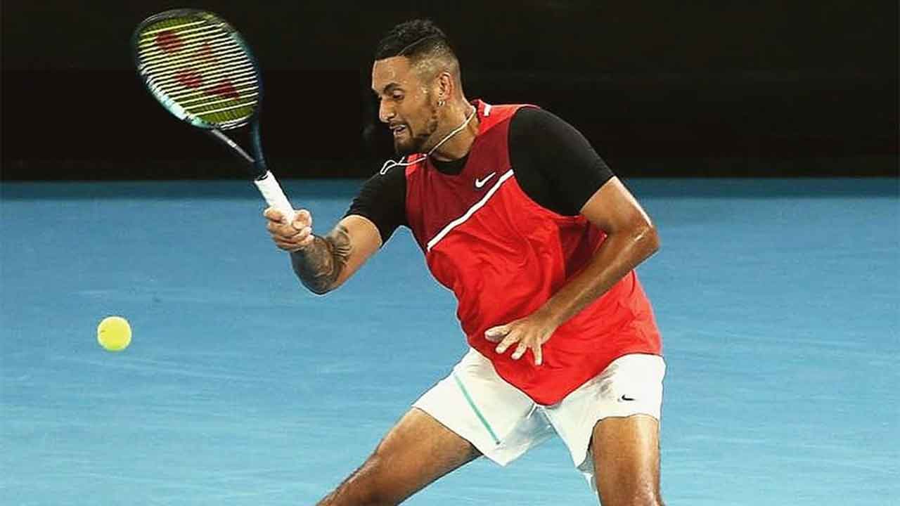 "Absolutely outrageous": Kyrgios wows in opening game