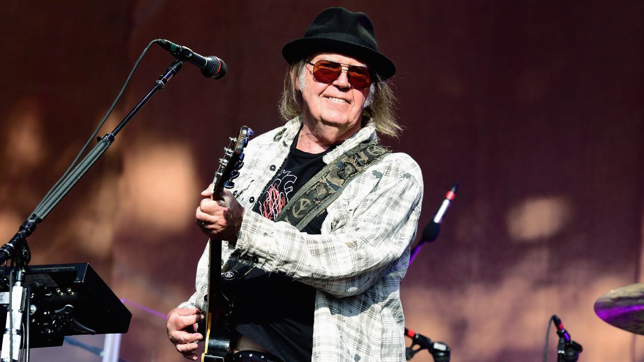 Neil Young demands his music is removed from Spotify